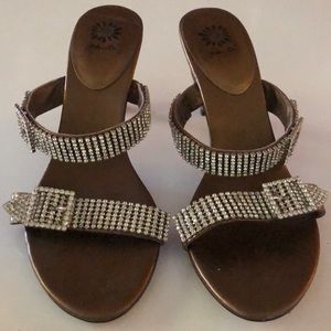 Yellow box glitzy buckle straps bronze